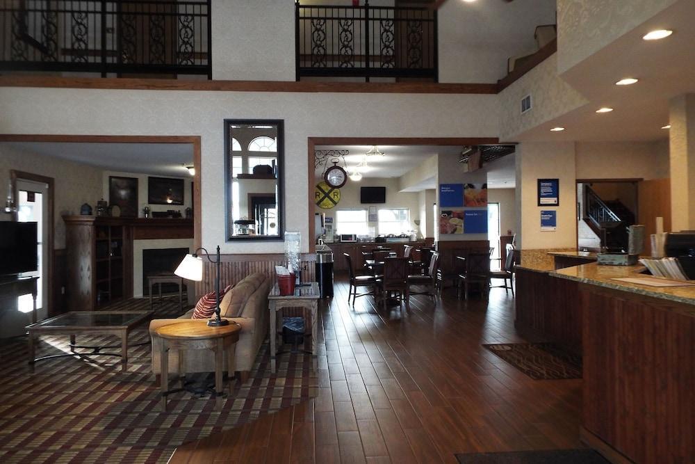 Comfort Inn Warrensburg Station Exteriör bild
