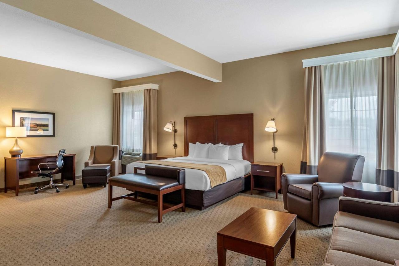 Comfort Inn Warrensburg Station Exteriör bild