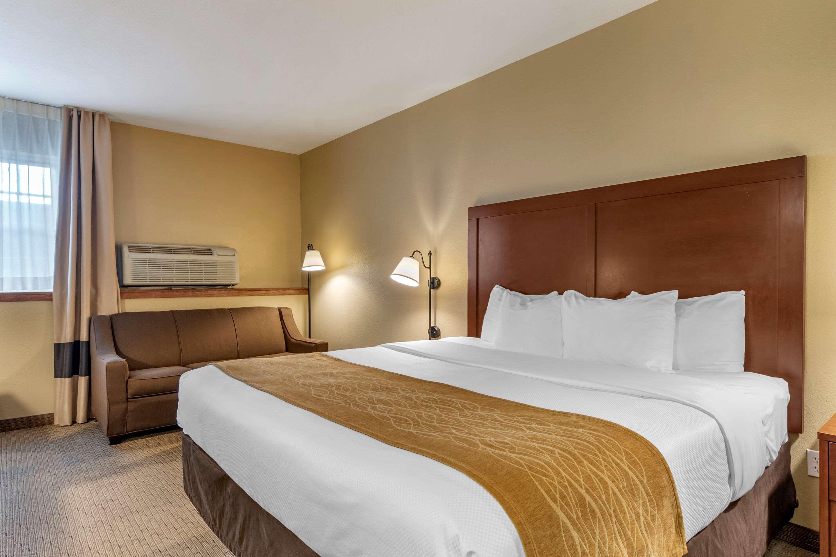 Comfort Inn Warrensburg Station Exteriör bild