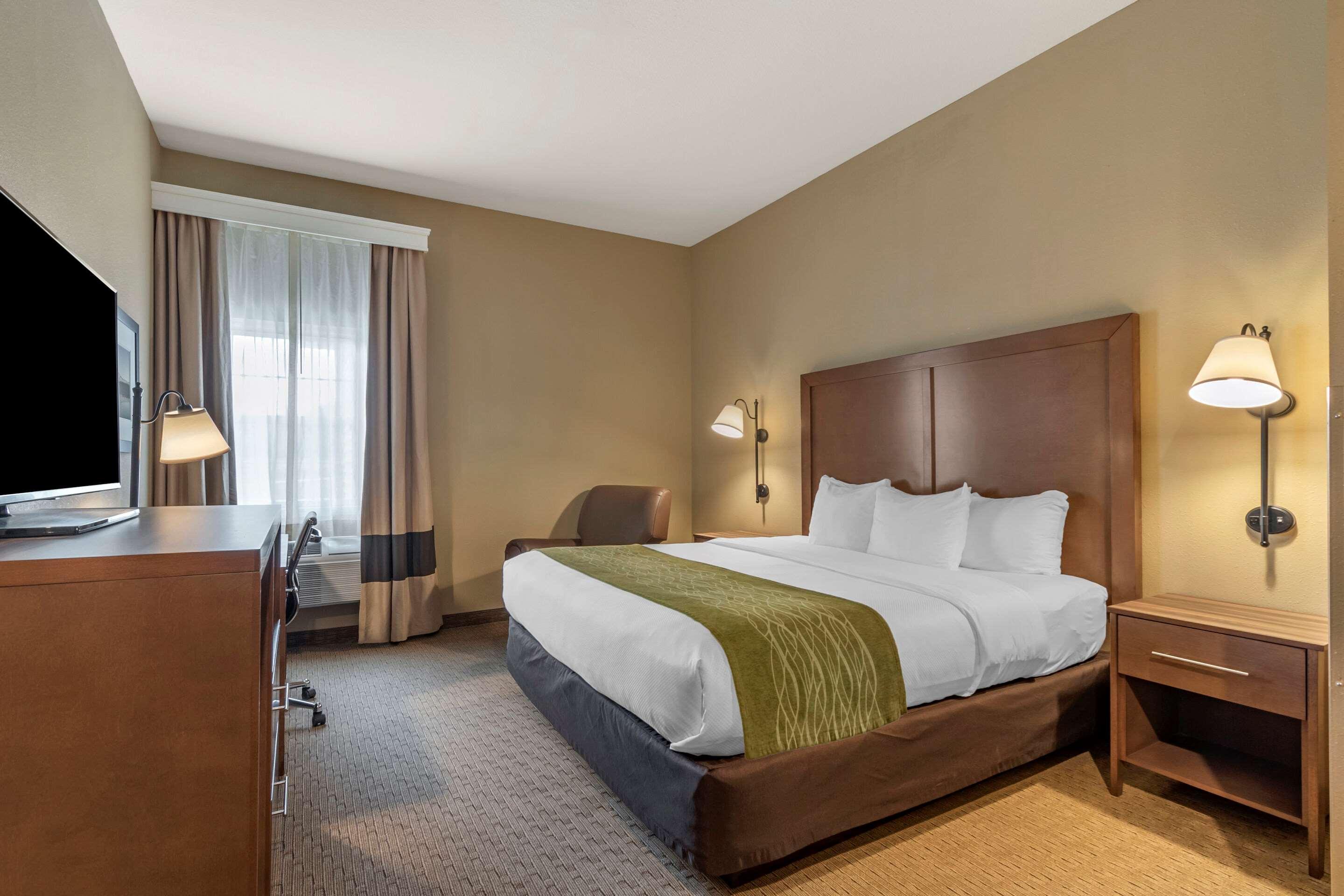 Comfort Inn Warrensburg Station Exteriör bild