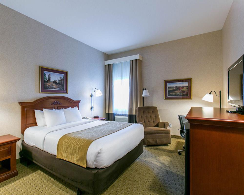 Comfort Inn Warrensburg Station Exteriör bild